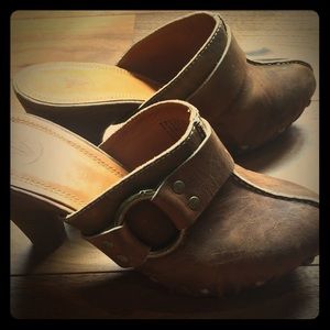 Frye Reese Low Mule
